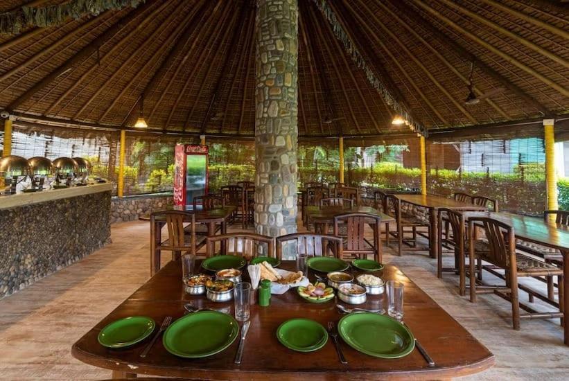 Garjia Corbett Wild Resorts & Spa מראה חיצוני תמונה
