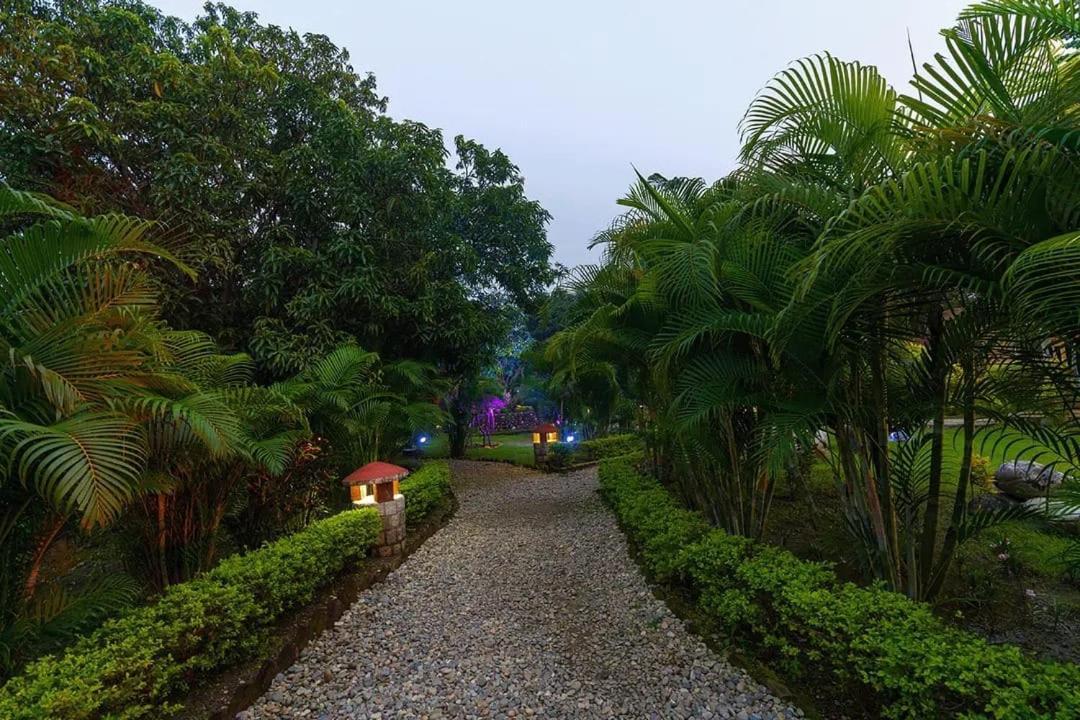 Garjia Corbett Wild Resorts & Spa מראה חיצוני תמונה